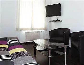 Swiss Star District 3 - Contactless Self Check-in Apartmanhotel 3*