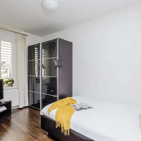 Swiss Star District 3 - Contactless Self Check-in 3* Zürich