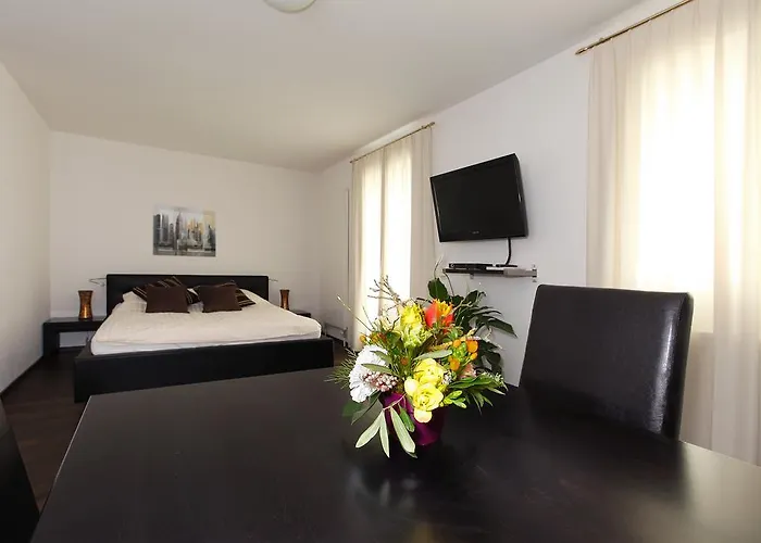 Swiss Star District 3 - Contactless Self Check-in 3*