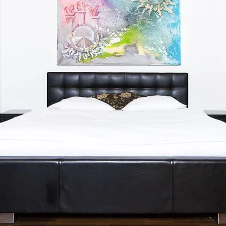 Swiss Star District 3 - Contactless Self Check-in 3* Zurigo