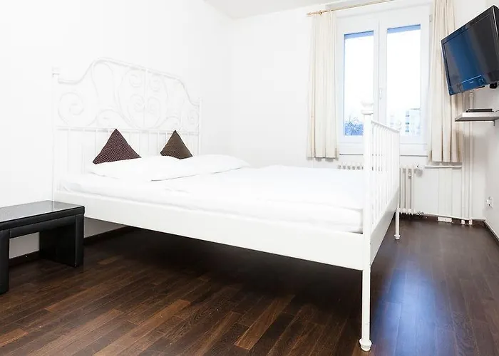 Swiss Star District 3 - Contactless Self Check-in Lägenhetshotell 3*